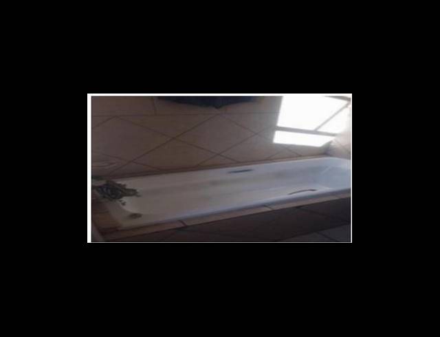 2 BEDROOM APARTMENT FOR SALE IN HALFWAY HOUSE